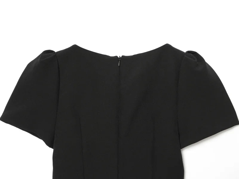 ETJ 2025 women's new products are elegant and stylish Short dress with a boat neck and short sleeves with pleats  black dress