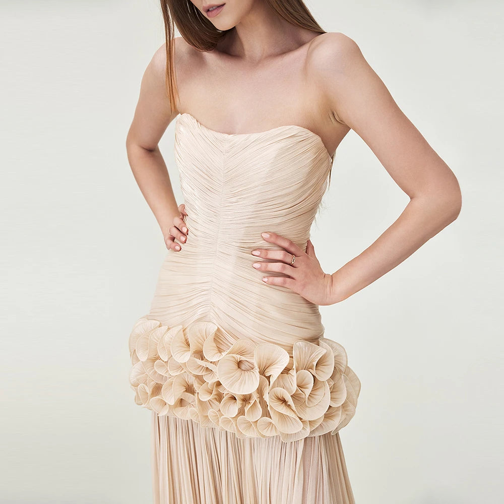 TWOTWINSTYLE Solid Spliced Fungus Slimming Dresses for Women Strapless Sleeveless Patchwork Folds Midi Dress Female Clothing New